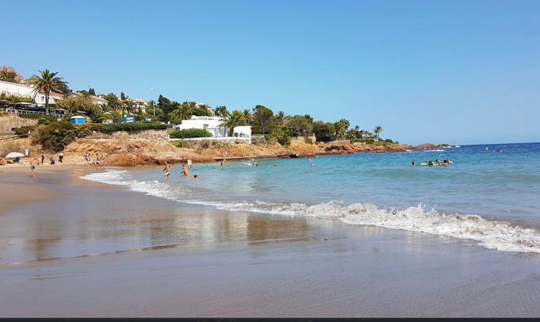 Saint-Raphaël La Belle Vue-Charming Duplex Apartment With Sea View, 50 Meters From Beach And Private Parking מראה חיצוני תמונה
